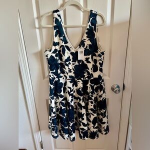 Soprano Navy and White Floral Dress